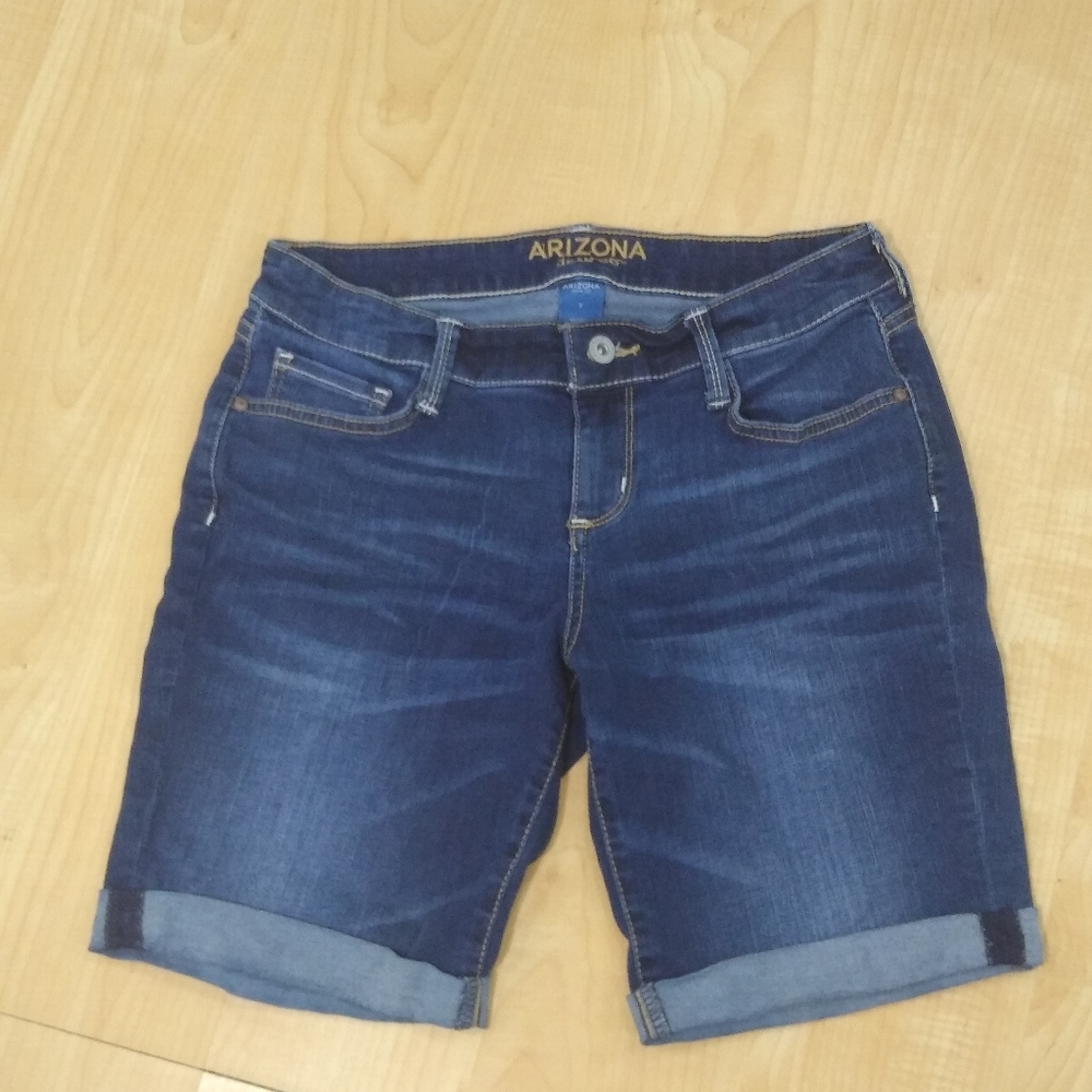 Arizona Shorts. CAN BUNDLE